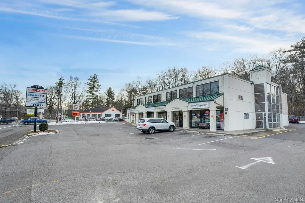 1492 High Ridge Road Stamford NY 06903