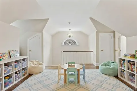 64 Pleasant Ridge Road Harrison NY 10528