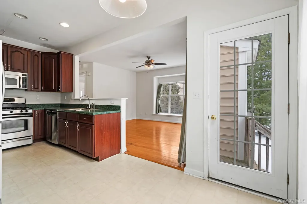 947 Huntington Drive Fishkill NY 12524