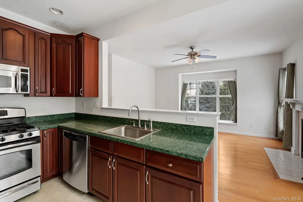 947 Huntington Drive Fishkill NY 12524