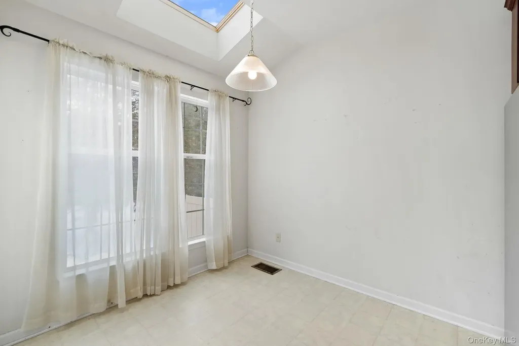 947 Huntington Drive Fishkill NY 12524