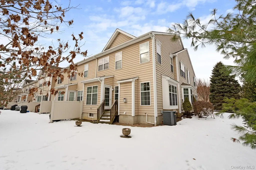 947 Huntington Drive Fishkill NY 12524