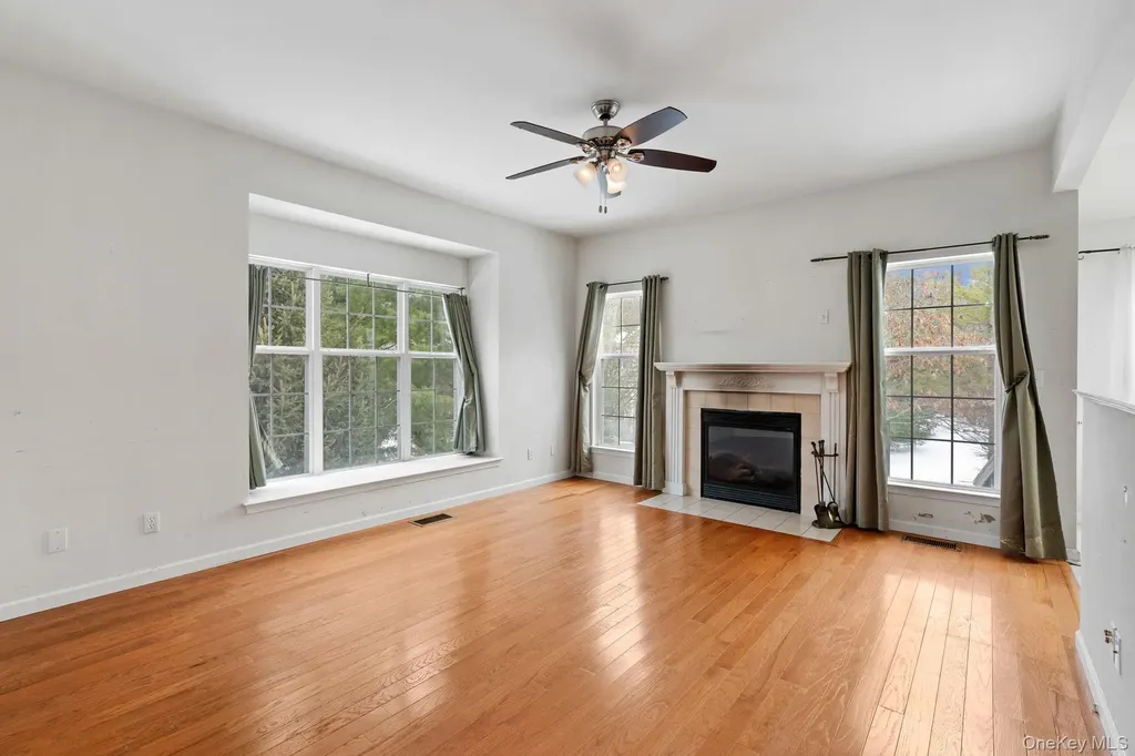 947 Huntington Drive Fishkill NY 12524