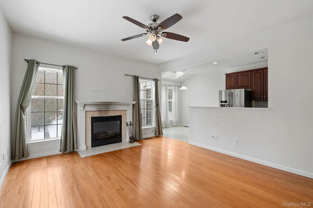 947 Huntington Drive Fishkill NY 12524