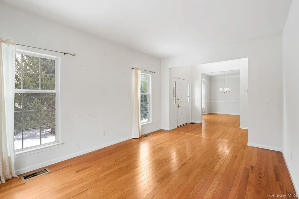 947 Huntington Drive Fishkill NY 12524