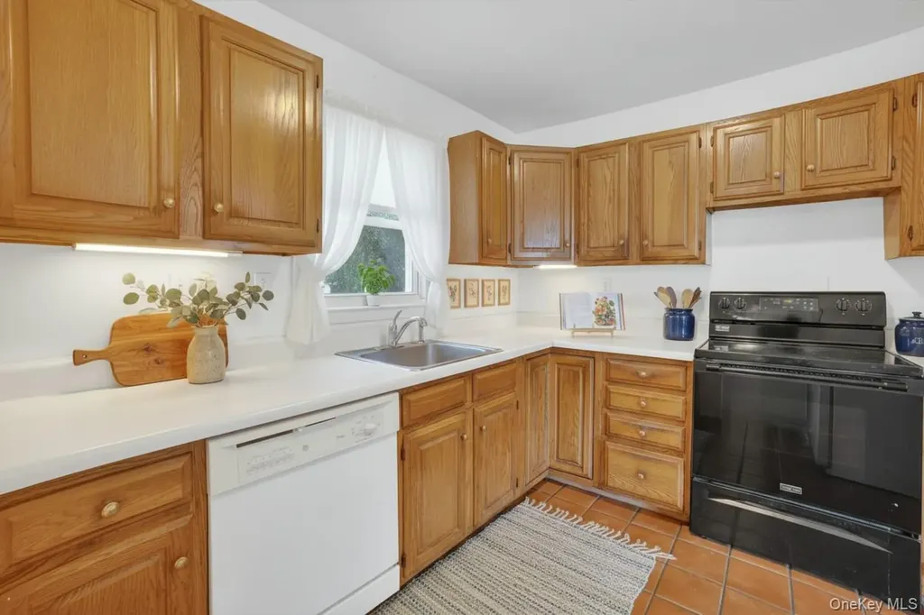 42 Charter Circle Ossining NY 10562