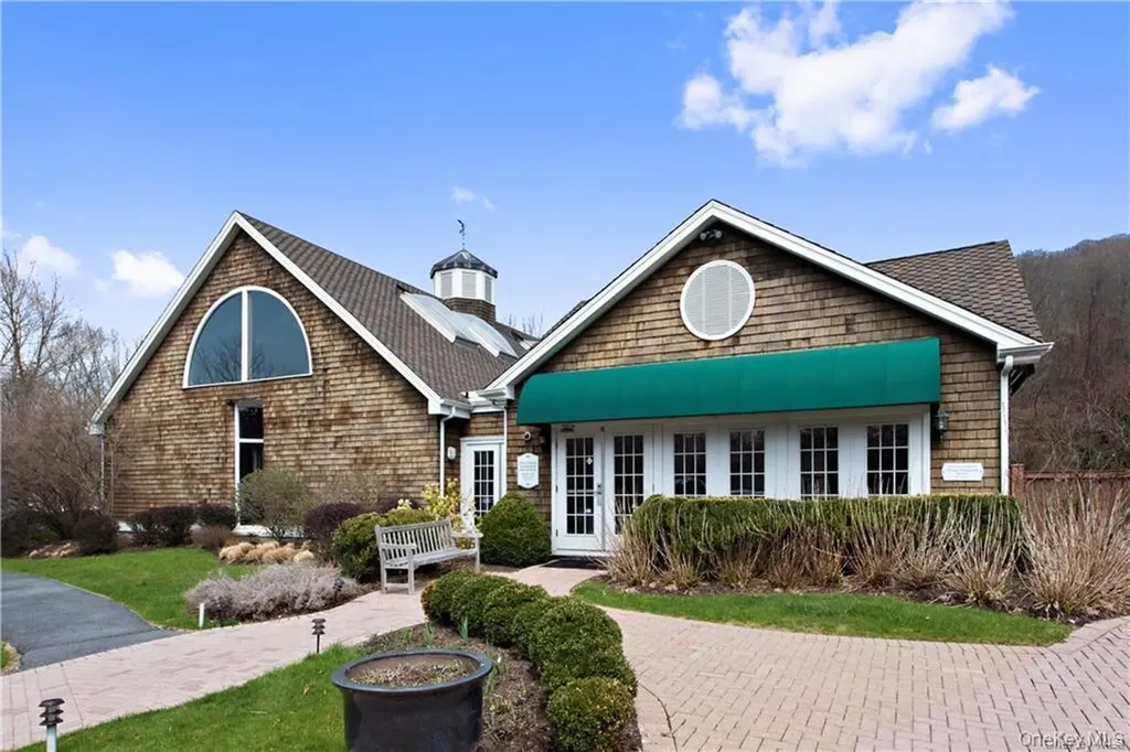 146 Fieldstone Drive Mount Kisco NY 10549