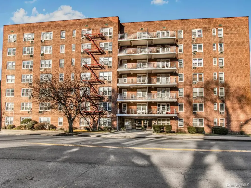 709 Warburton Avenue Yonkers NY 10701