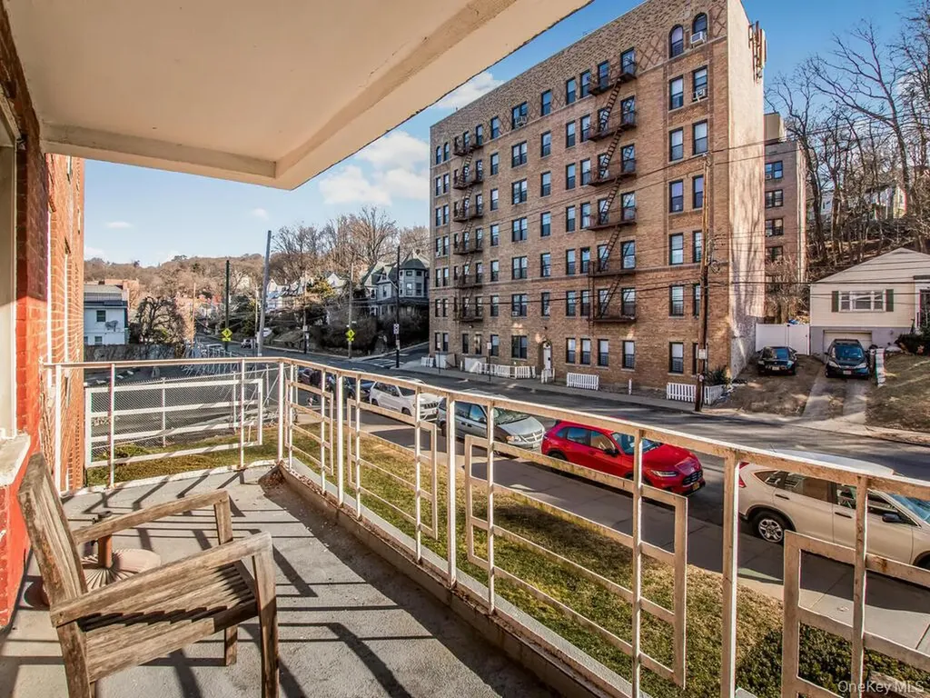 709 Warburton Avenue Yonkers NY 10701
