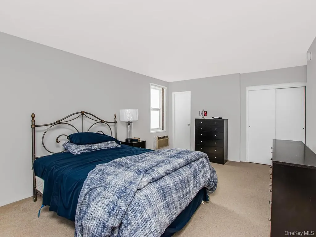 709 Warburton Avenue Yonkers NY 10701