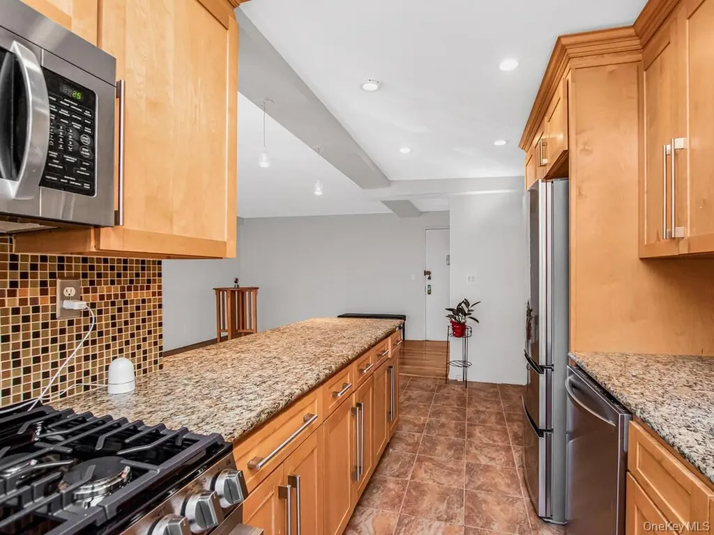 709 Warburton Avenue Yonkers NY 10701