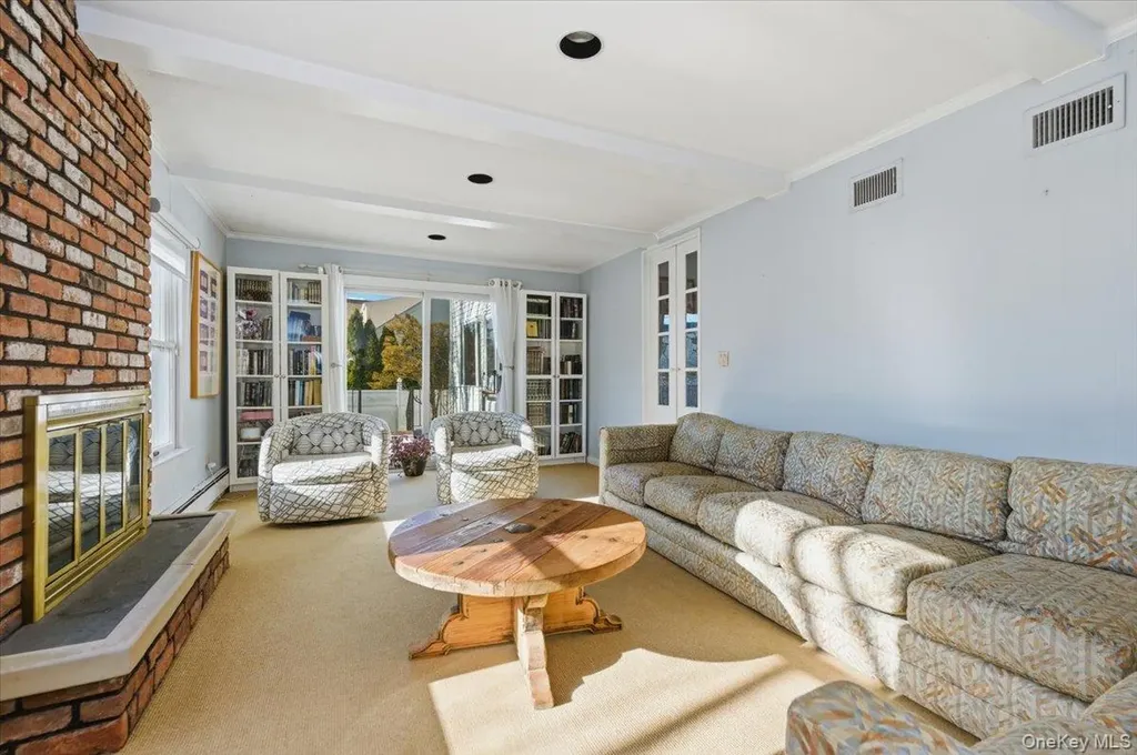 1495 Bay Boulevard Atlantic Beach NY 11509
