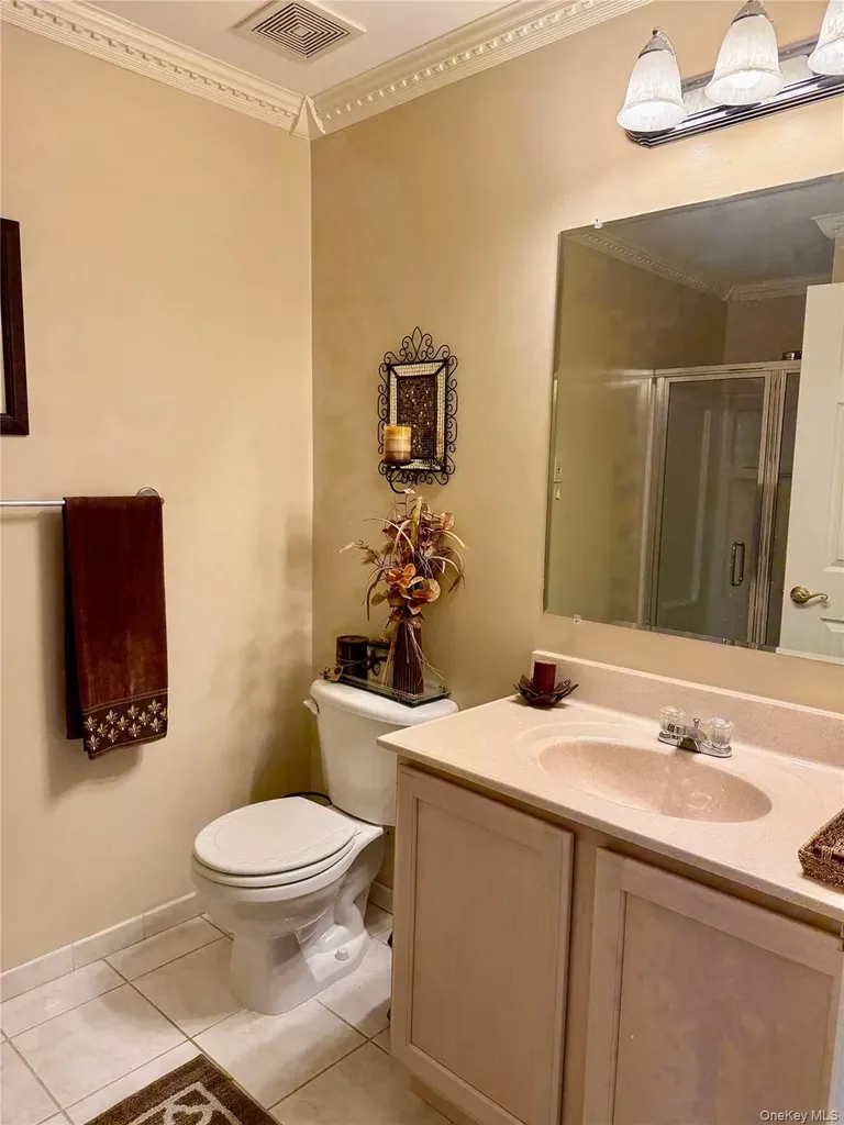 6 Morley Circle Melville NY 11747