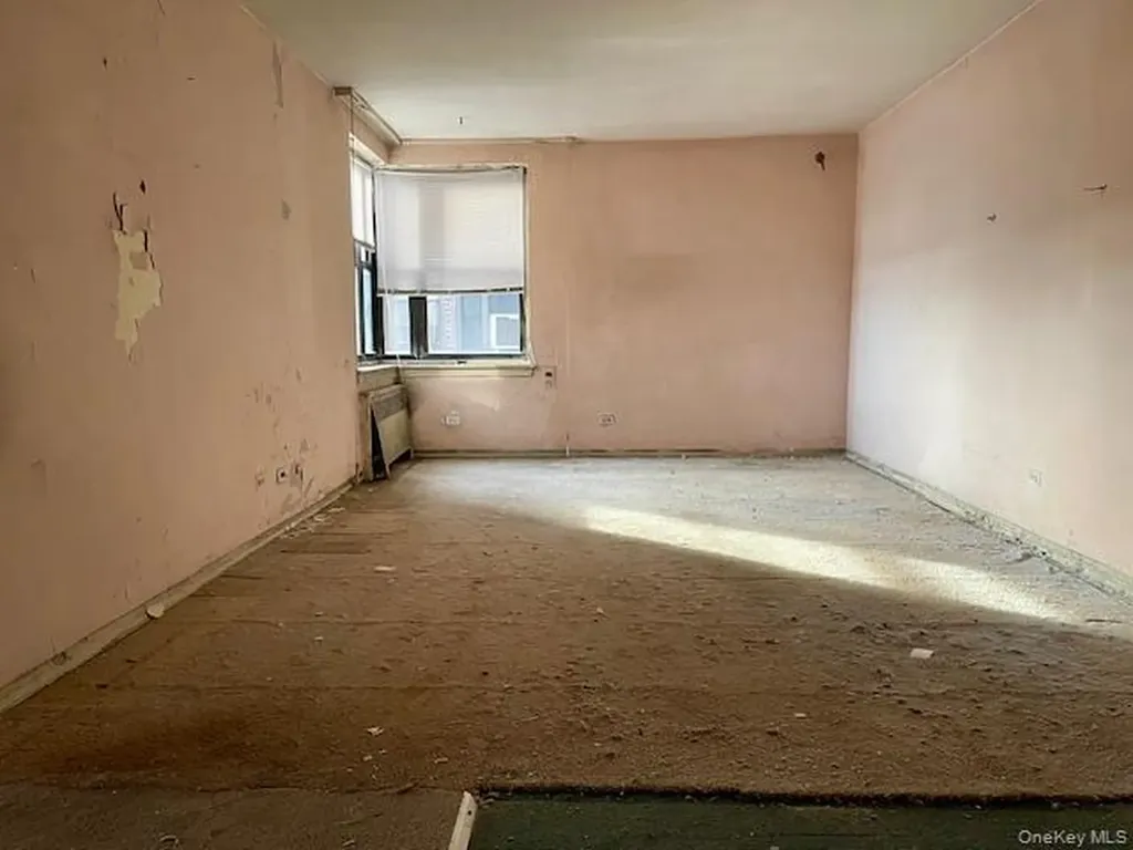 88-11 Northern Boulevard Jackson Heights NY 11372