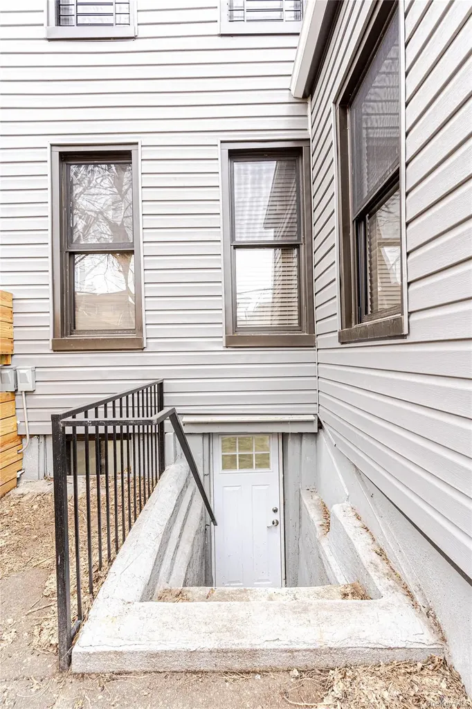 282 E 38th Street Brooklyn NY 11203