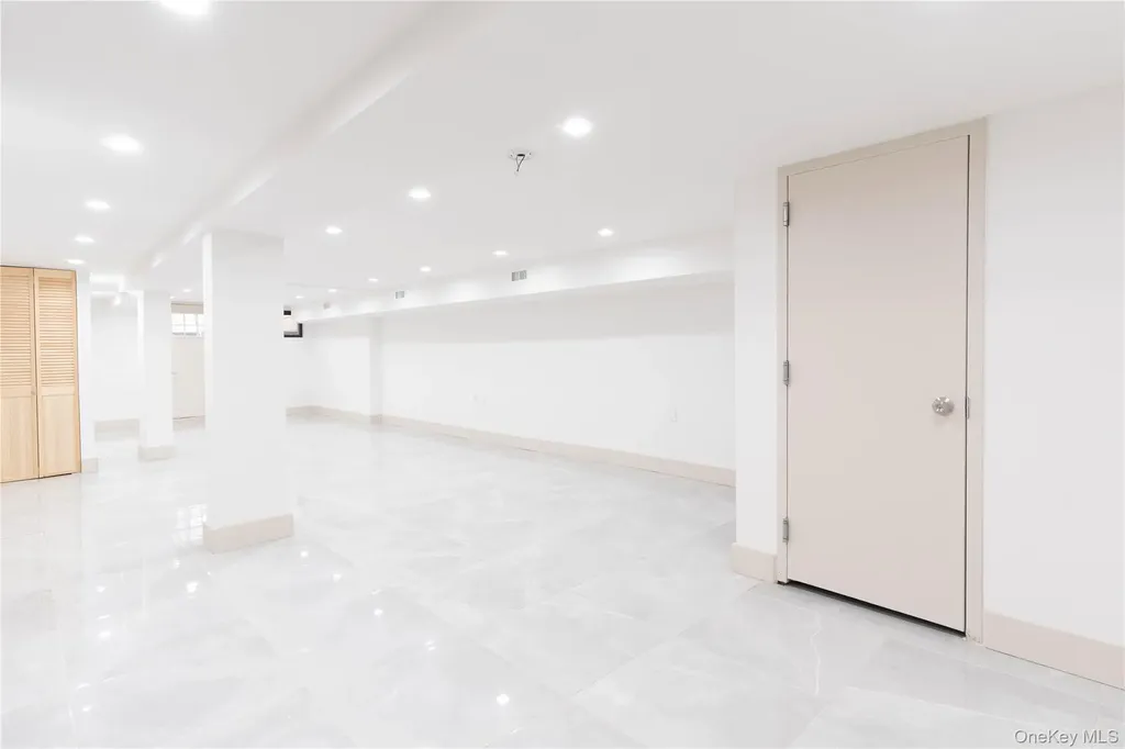 282 E 38th Street Brooklyn NY 11203