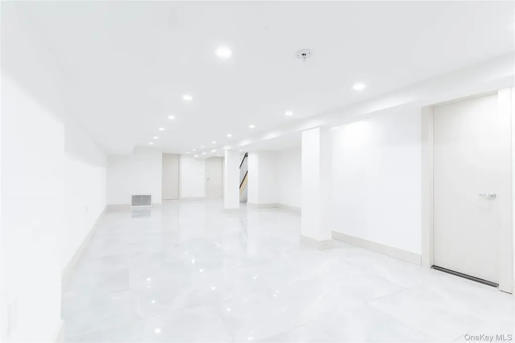 282 E 38th Street Brooklyn NY 11203