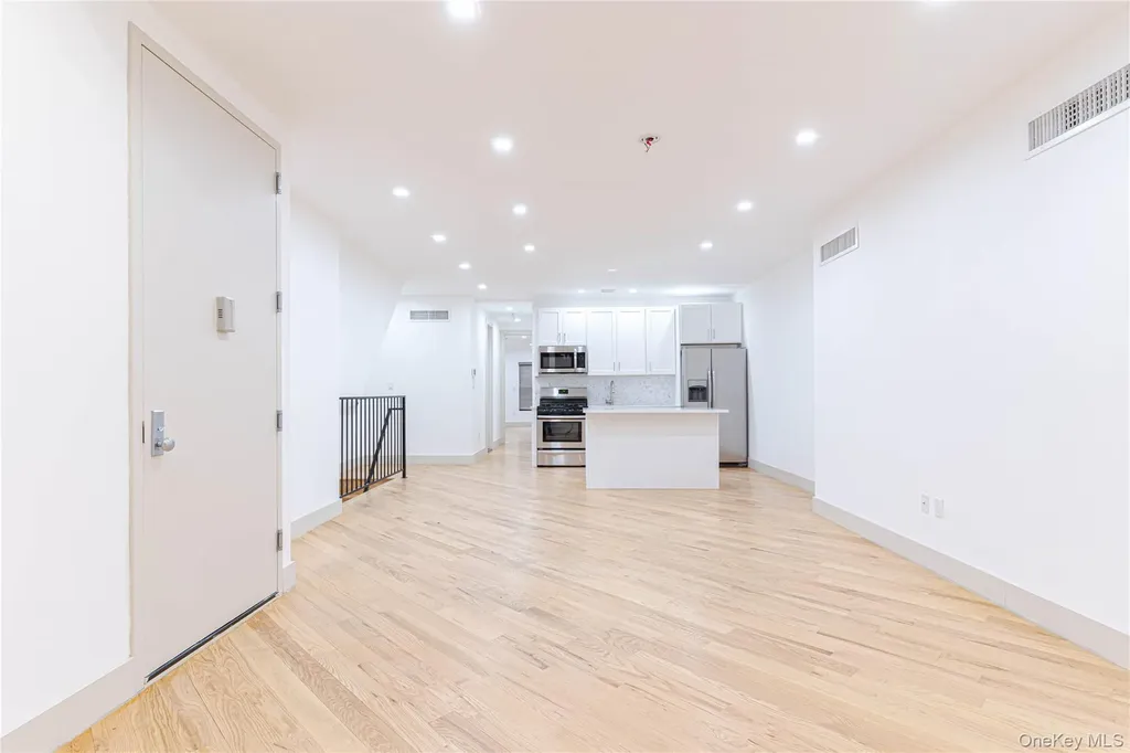282 E 38th Street Brooklyn NY 11203