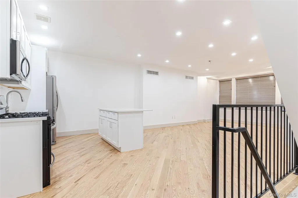 282 E 38th Street Brooklyn NY 11203