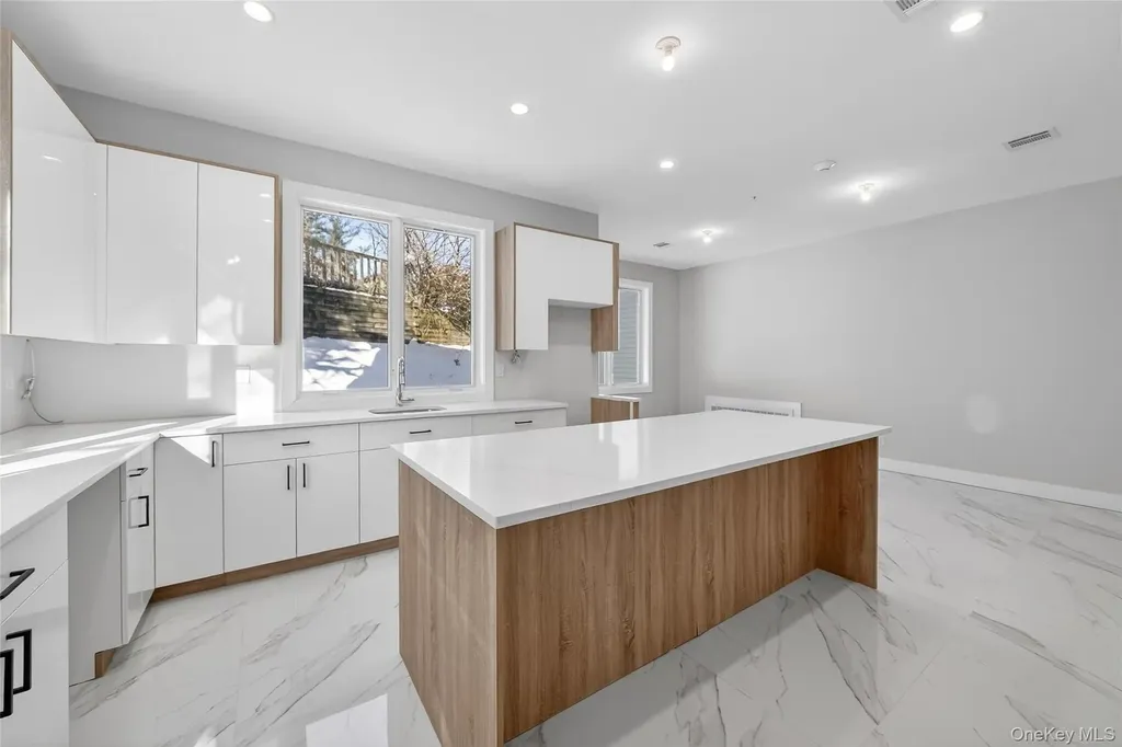 35 S Cole Avenue Spring Valley NY 10977
