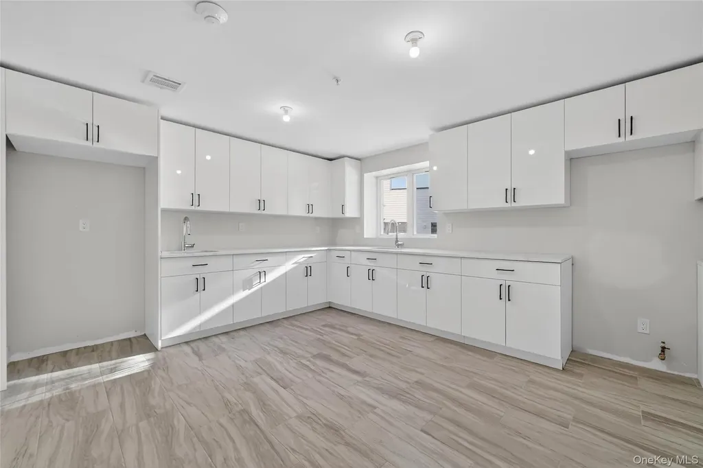 35 S Cole Avenue Spring Valley NY 10977