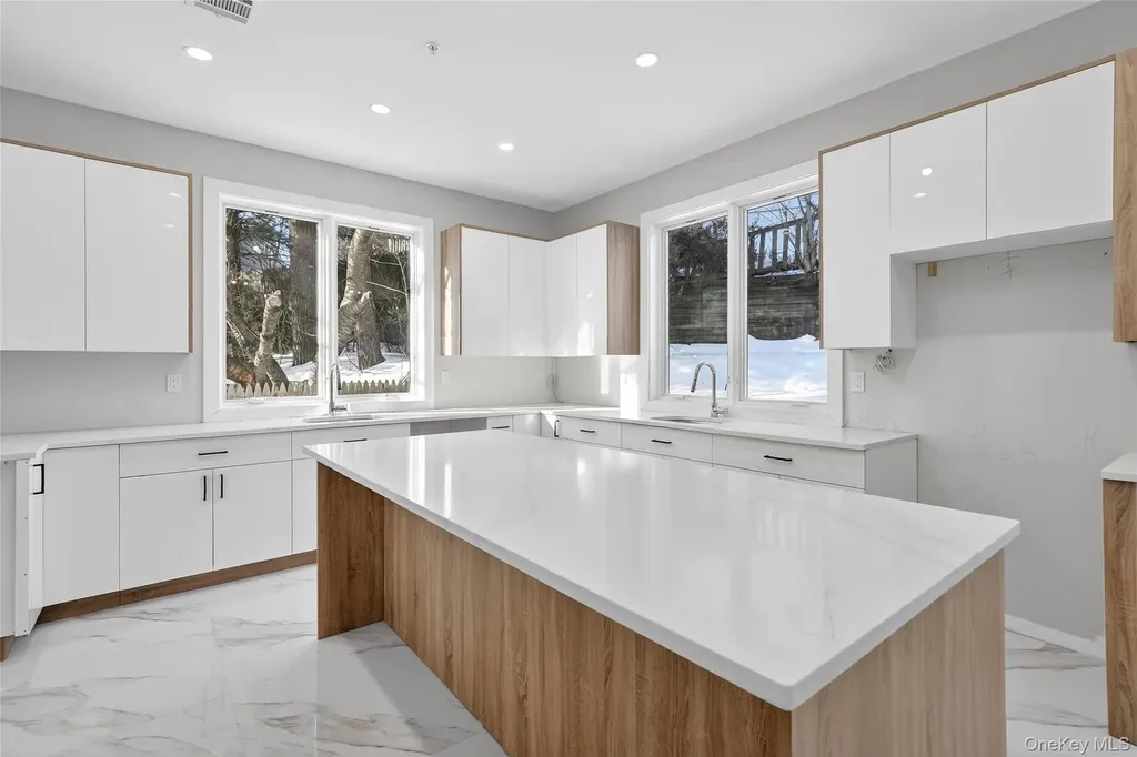 35 S Cole Avenue Spring Valley NY 10977