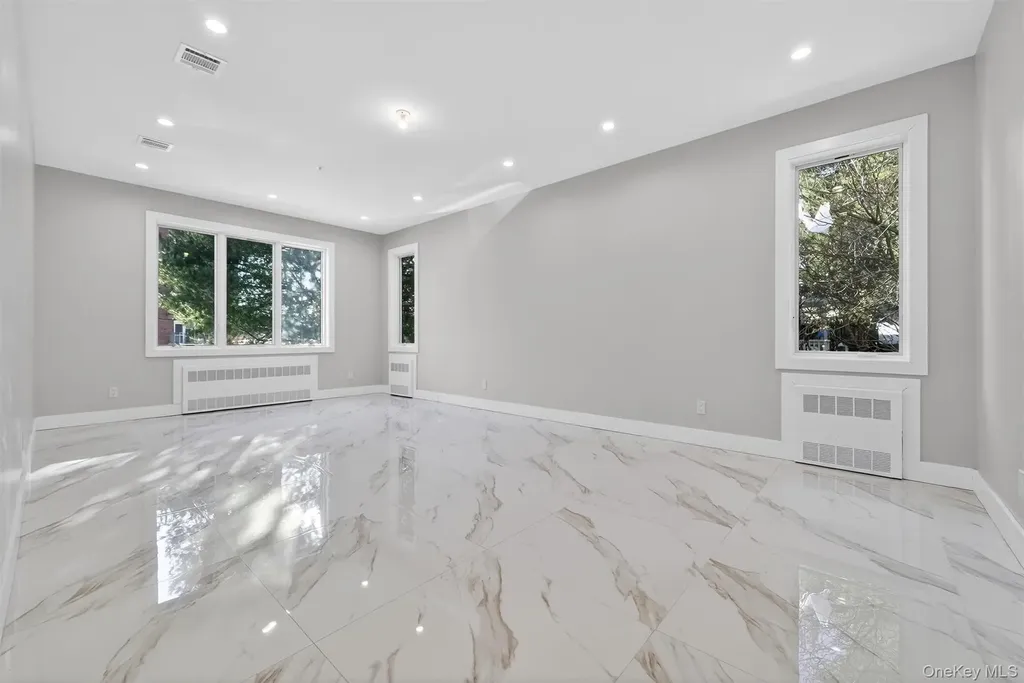 35 S Cole Avenue Spring Valley NY 10977
