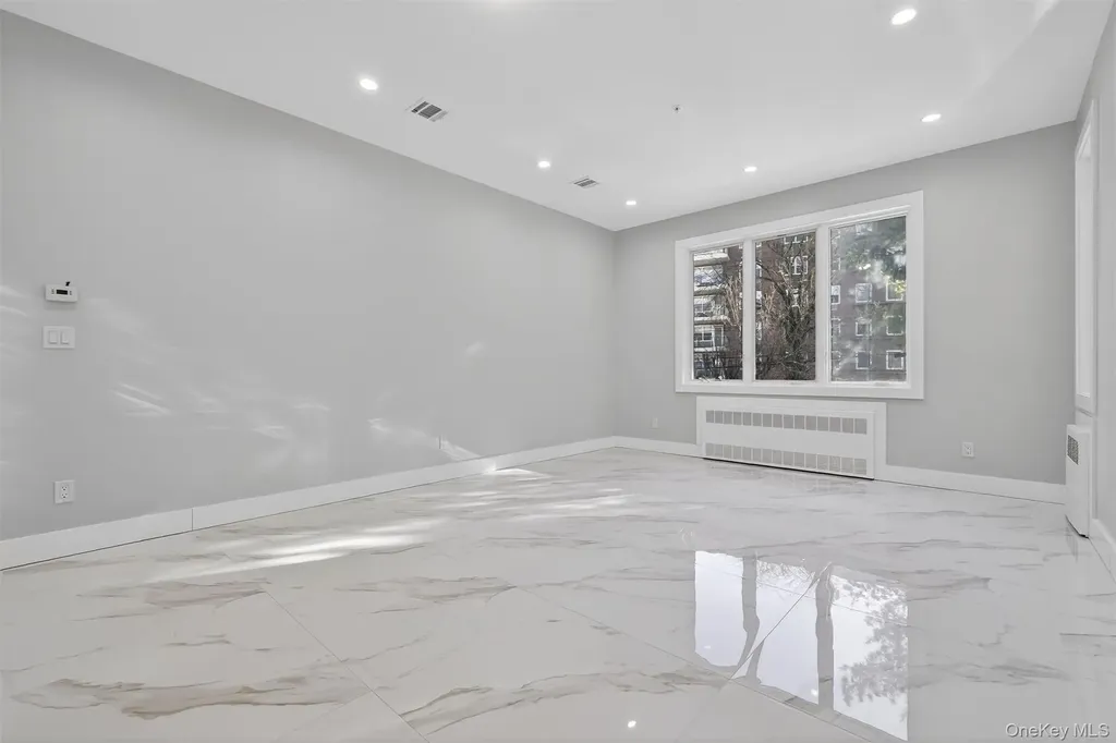 35 S Cole Avenue Spring Valley NY 10977