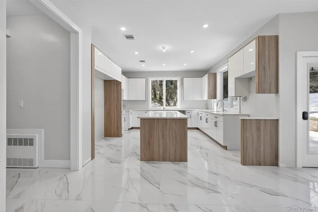 35 S Cole Avenue Spring Valley NY 10977