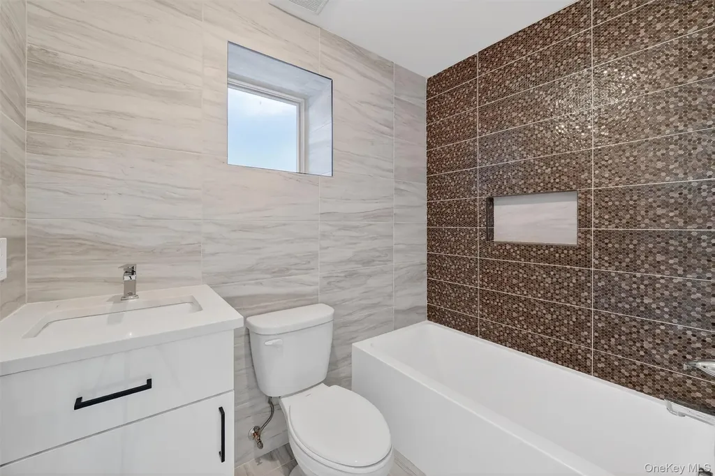 35 S Cole Avenue Spring Valley NY 10977