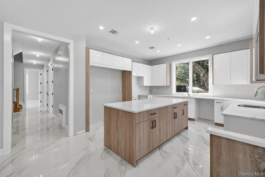 35 S Cole Avenue Spring Valley NY 10977