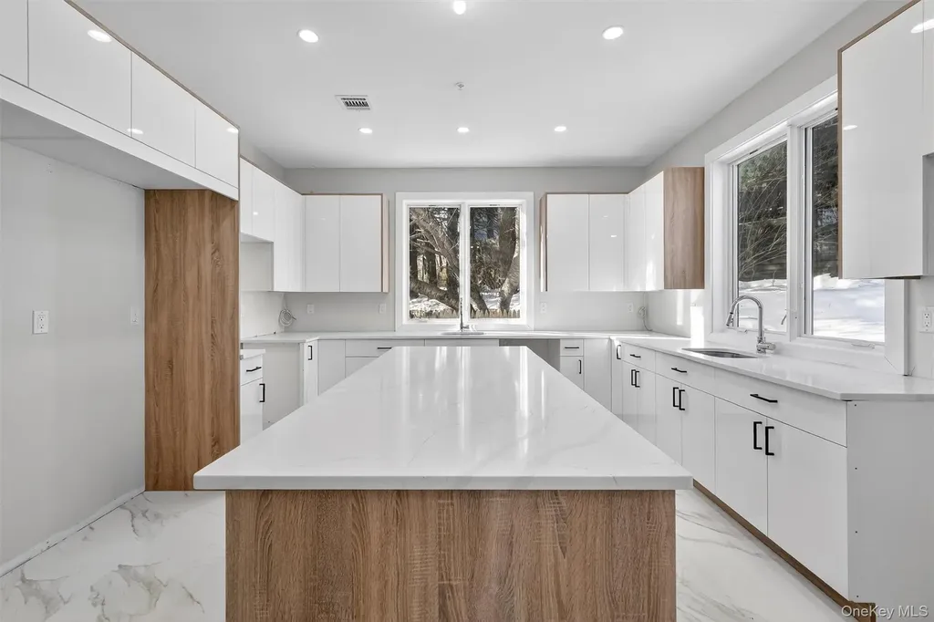 35 S Cole Avenue Spring Valley NY 10977