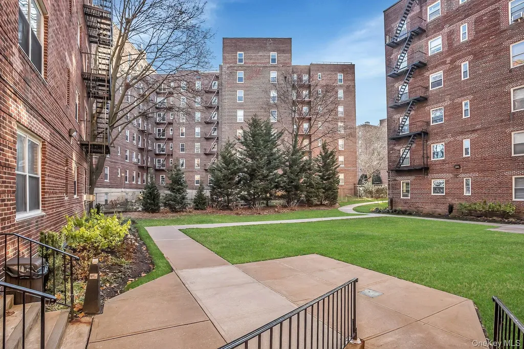 113-14 72nd Road Forest Hills NY 11375