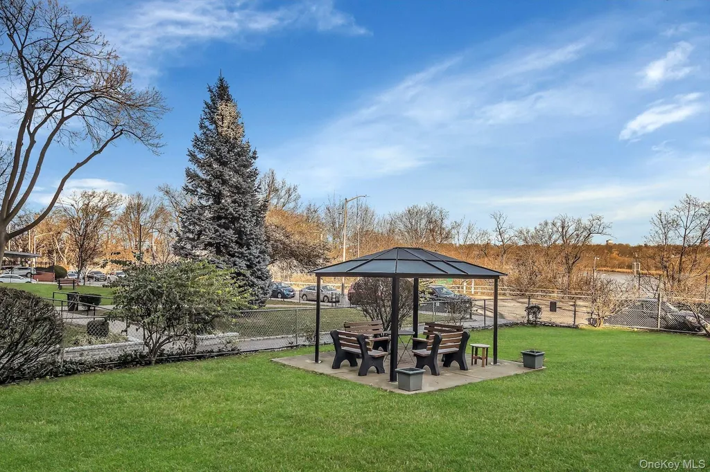 113-14 72nd Road Forest Hills NY 11375
