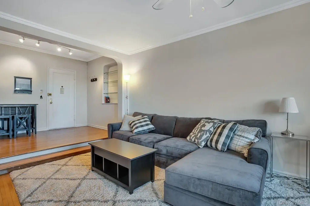 113-14 72nd Road Forest Hills NY 11375