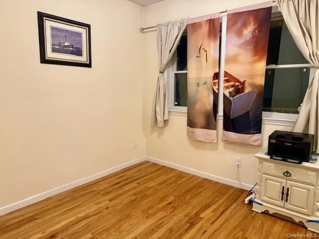 120 E 6th Road Broad Channel NY 11693