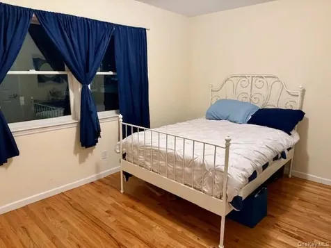 120 E 6th Road Broad Channel NY 11693