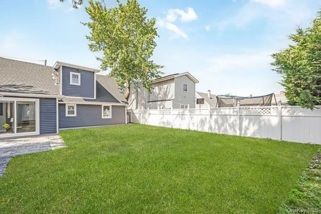 335 Peninsula Boulevard Cedarhurst NY 11516