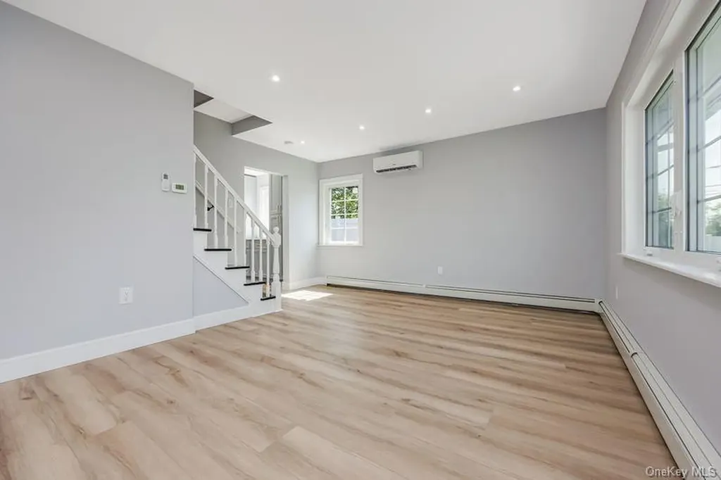 335 Peninsula Boulevard Cedarhurst NY 11516