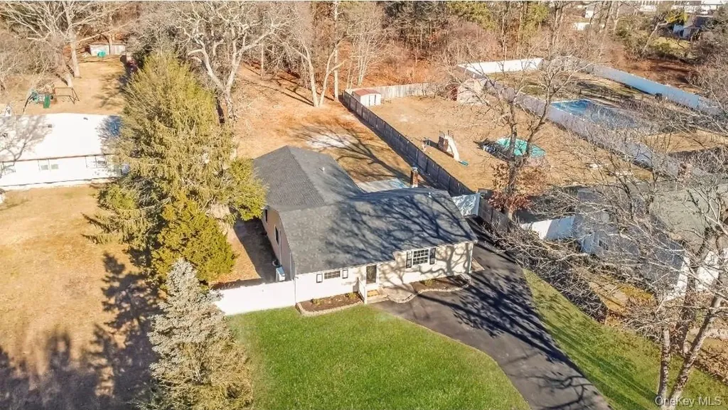 59 Nelson Road Selden NY 11784