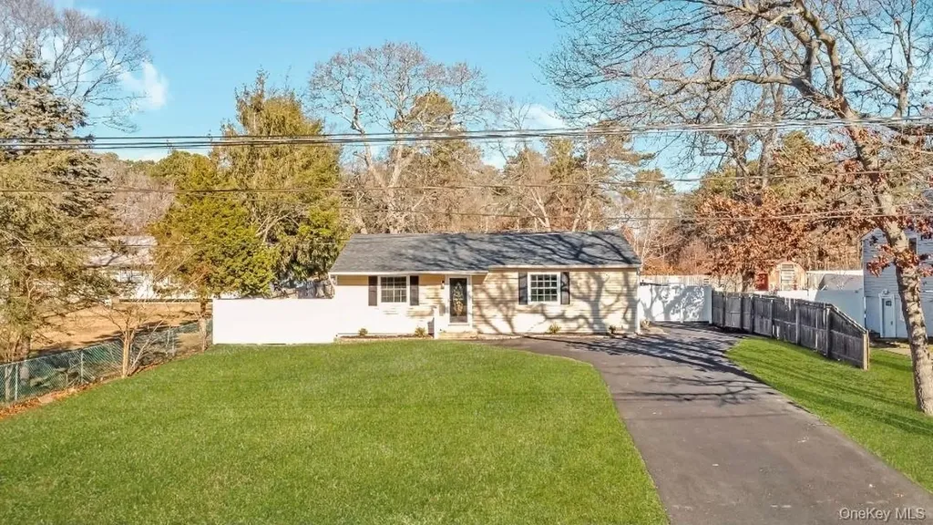 59 Nelson Road Selden NY 11784