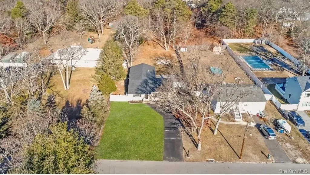 59 Nelson Road Selden NY 11784