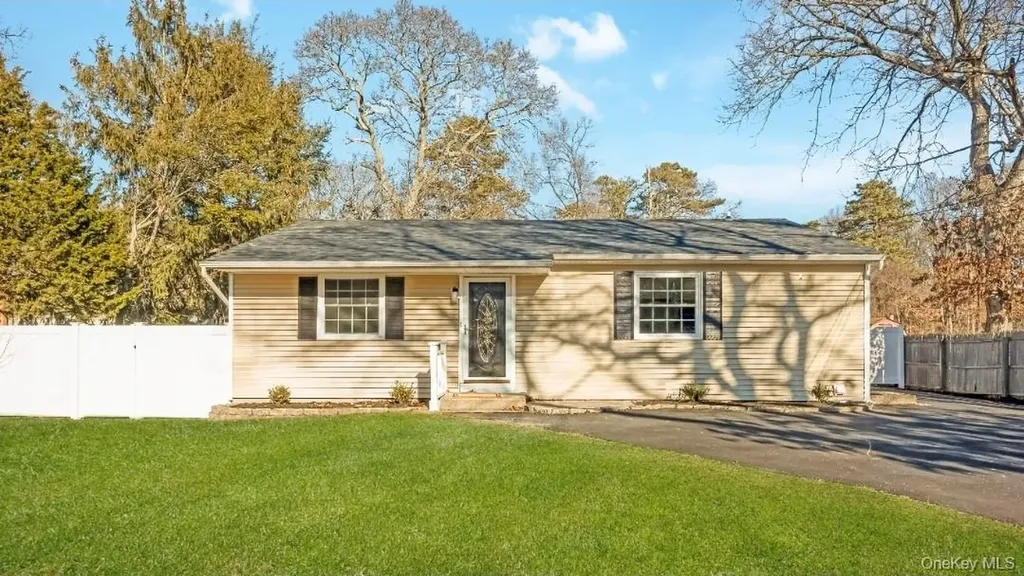 59 Nelson Road Selden NY 11784