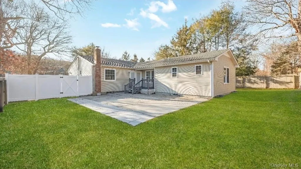 59 Nelson Road Selden NY 11784