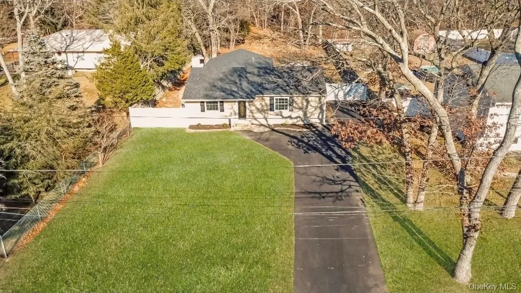 59 Nelson Road Selden NY 11784