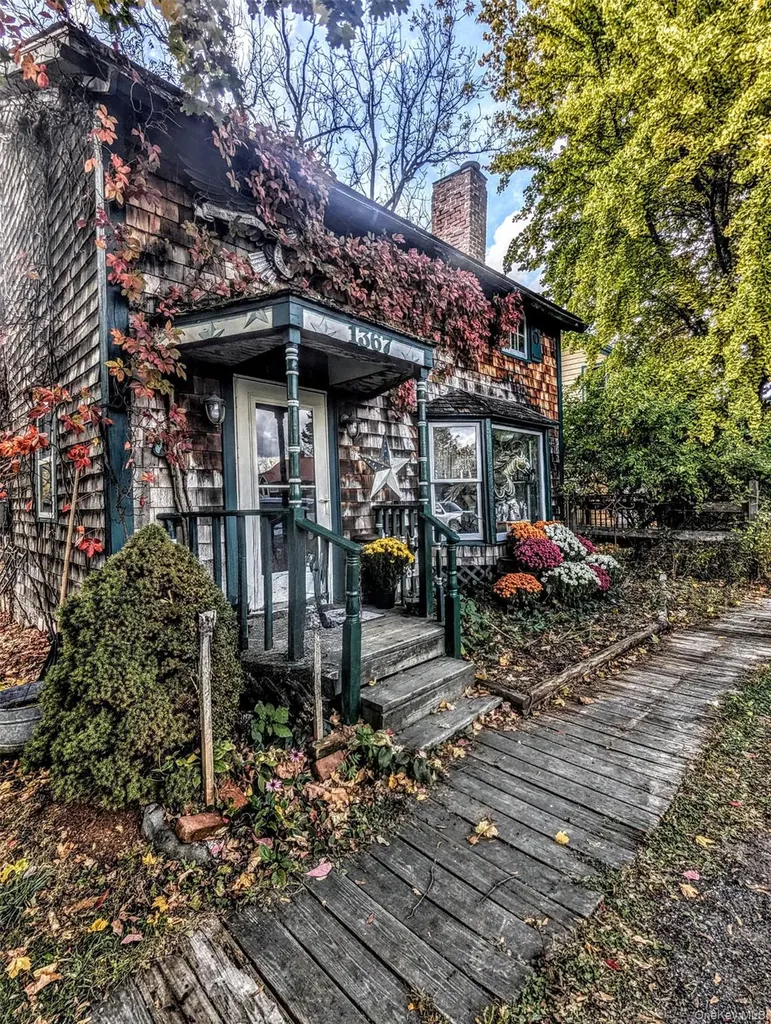 1367 Kings Highway Chester NY 10918
