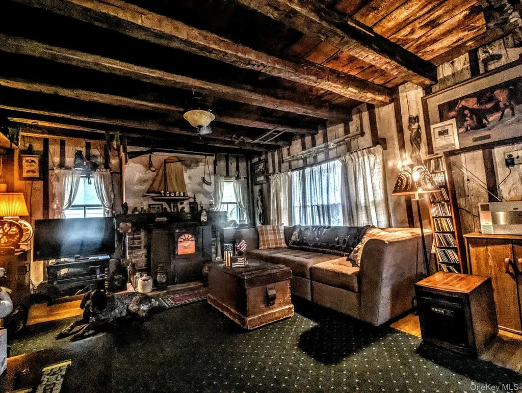 1367 Kings Highway Chester NY 10918