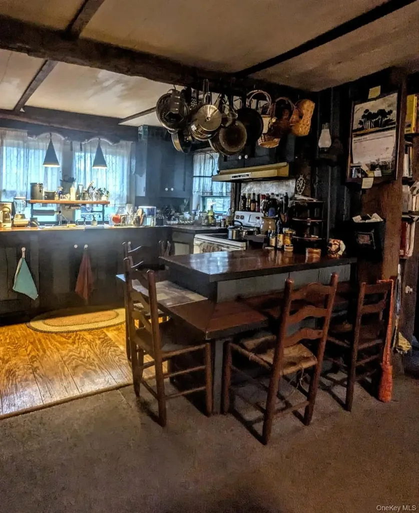 1367 Kings Highway Chester NY 10918