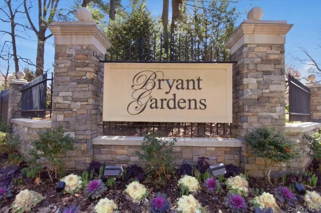 15 Bryant Crescent White Plains NY 10605