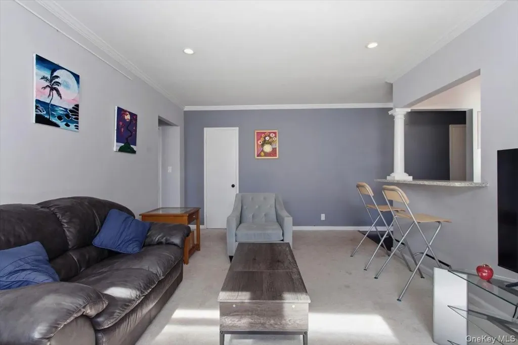 15 Bryant Crescent White Plains NY 10605